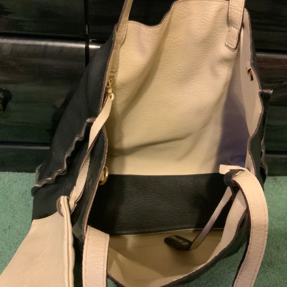 Handbag - Picture 3 of 5